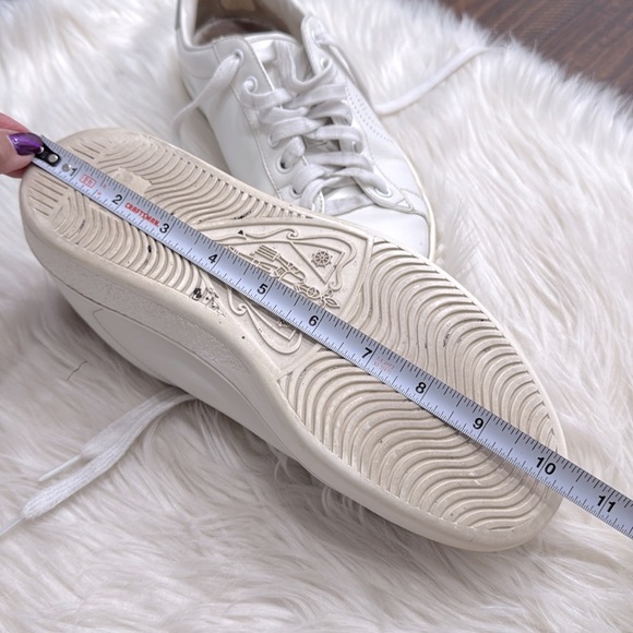 GUCCI Ace Perforated Leather Sneakers - Picture 11 of 14